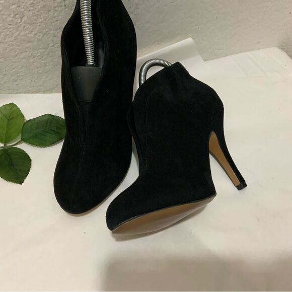 Aldo Women's 9 Black Suede Stiletto Heels Slip On Ankle Booties Boots - Picture 7 of 16